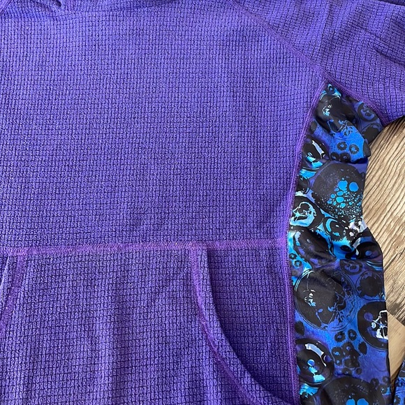 Youer Climb On Hoody, size XS. EUC - Picture 4 of 5